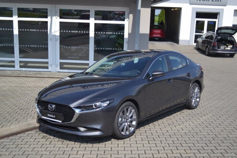 Mazda 3, Skyactiv G122, barva šedá