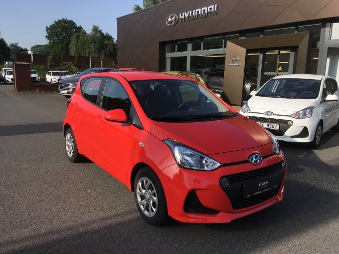 Hyundai i10, 1,0i 48 kW (95 NAT) 5 st. man, barva červená