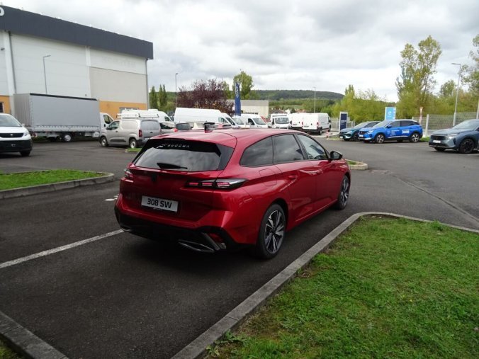 Peugeot 308, Peugeot 308 SW ALLURE Pure Tech 130k MAN6, barva červená