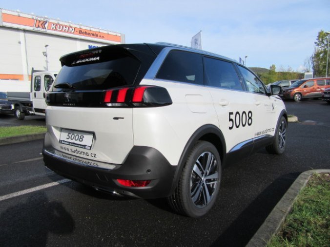 Peugeot 5008, GT 2.0 BlueHDi 180k EAT8, barva bílá