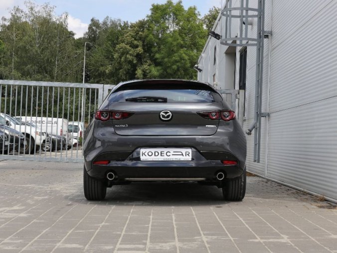 Mazda 3, Skyaktiv G122 MAN Plus, barva šedá