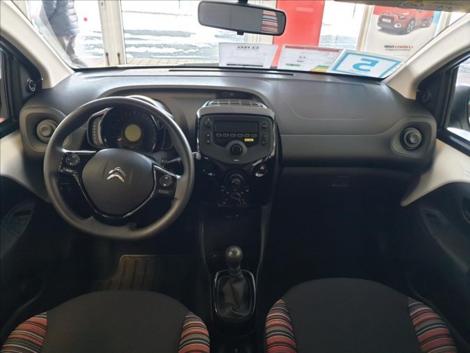 Citroën C1, 1.0 VTi 72 S&S MAN FEEL, barva neuvedeno