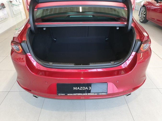 Mazda 3, 2,0G 122k, barva červená