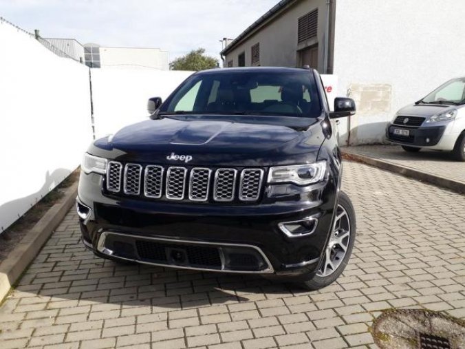 Jeep Grand Cherokee, 3,0 CRD Overland 250k 4x4 AT, barva černá