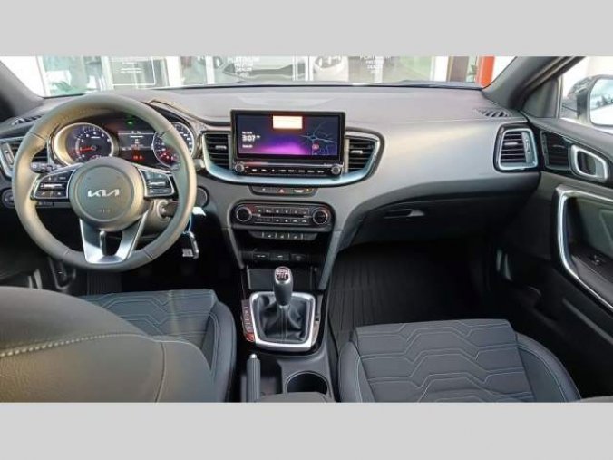 Kia Ceed, 5HB 1.5 - GDI Edice 30, barva bílá