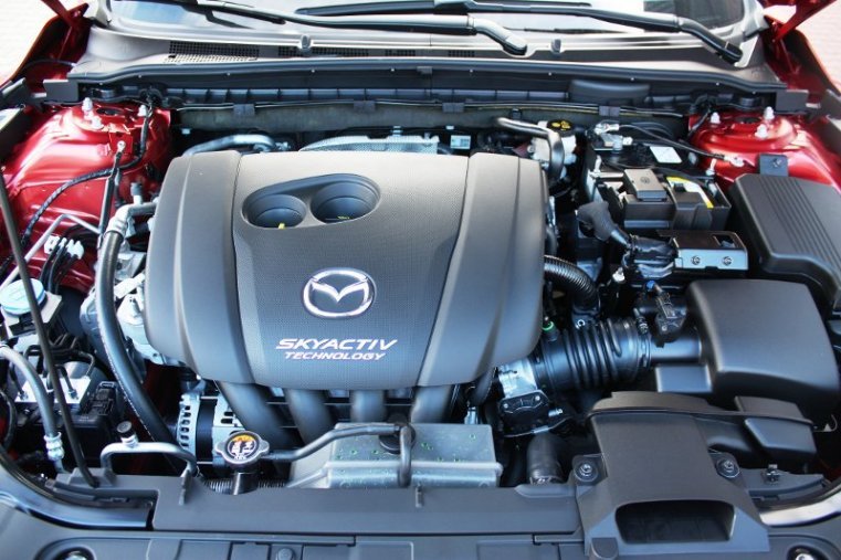 Mazda 6, SKYACTIV-G, barva červená