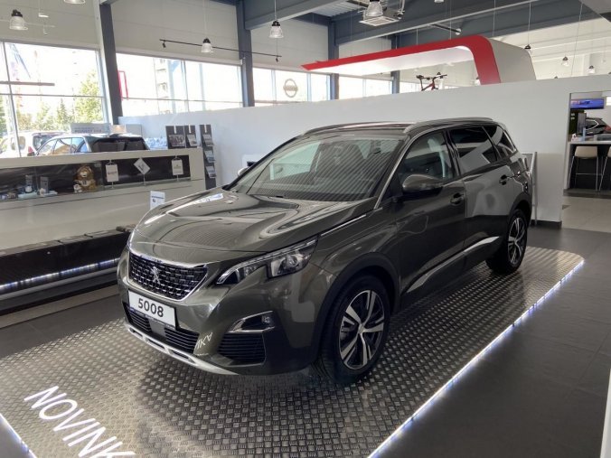 Peugeot 5008, ALLURE 1,5 HDi 130k MAN6, barva šedá