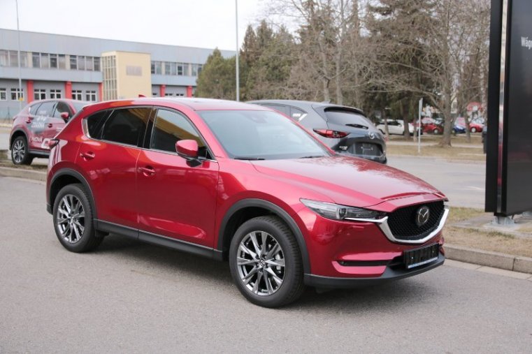 Mazda CX-5, 2,5 Skyactiv-G 194k, barva červená