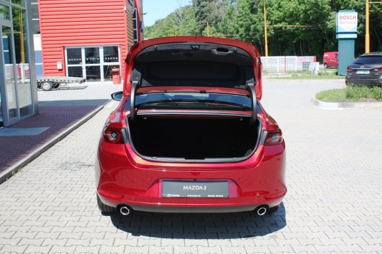 Mazda 3, SKYACTIV-G, barva červená