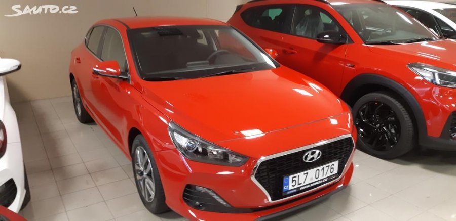 Hyundai i30, 1,0 T-GDI 88 kW (95 NAT) 6 st. man, barva červená