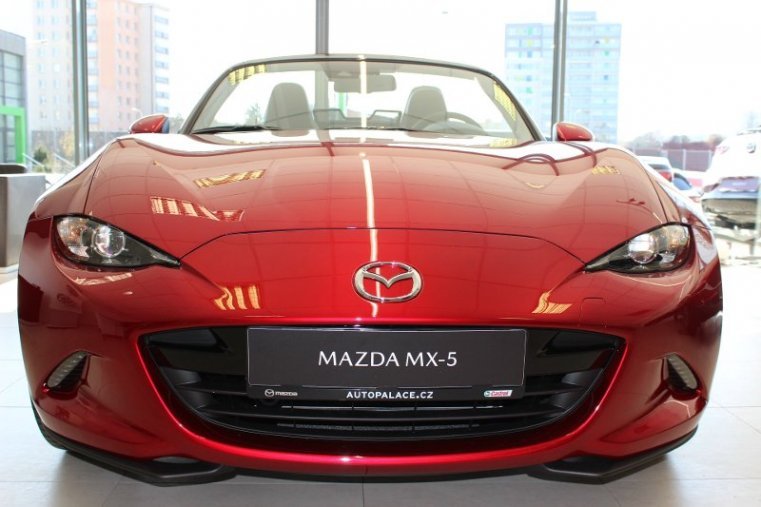 Mazda MX-5, 2,0G 184k, barva červená