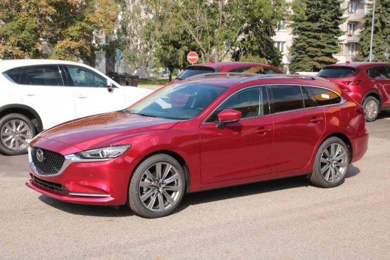 Mazda 6, 2,5 Skyactiv-G 194k, barva červená