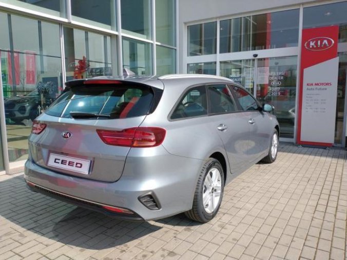 Kia Ceed, SW 1.5 T-GDi SPIN, barva šedá