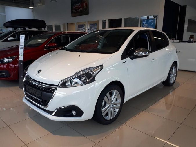 Peugeot 208, SIGNATURE 1.2 PureTech 82k, barva bílá