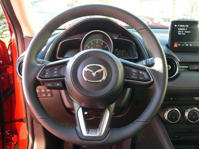 Mazda CX-3, 2.0 Skyactiv G121 + NAVI, barva červená