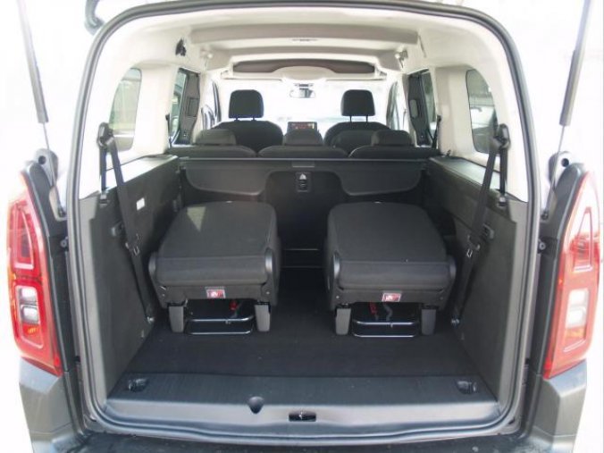 Citroën Berlingo, XL Feel Pack 1,5BHDi 130 7míst, barva béžová