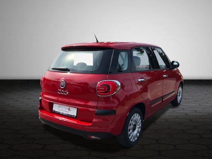 Fiat 500L, Fiat 500L 1.4 95k Plus, barva červená