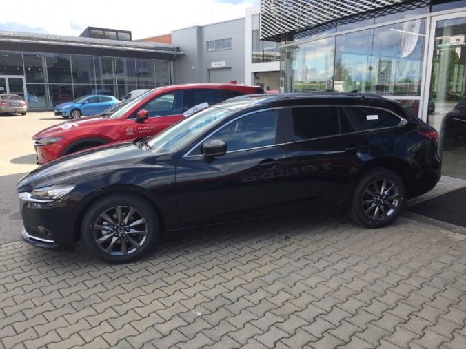 Mazda 6, 2,5 Skyactiv-G194 A/T, barva černá