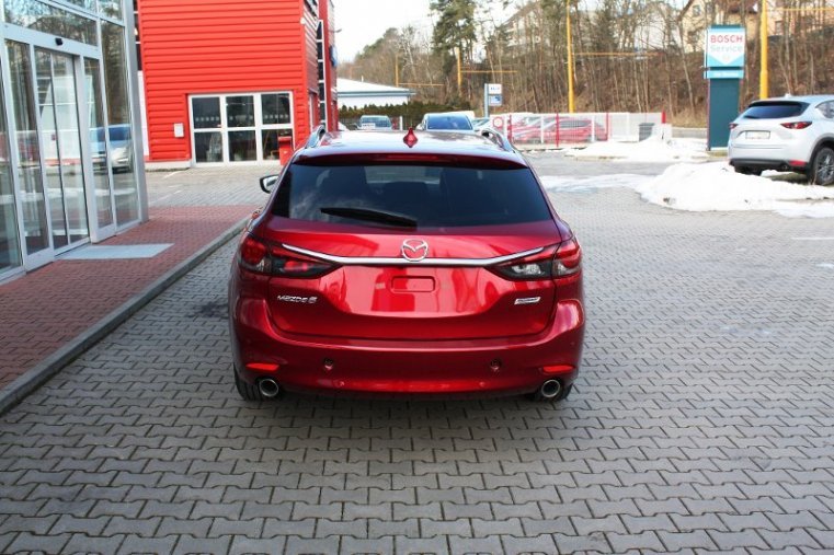 Mazda 6, SKYACTIV-G, barva červená