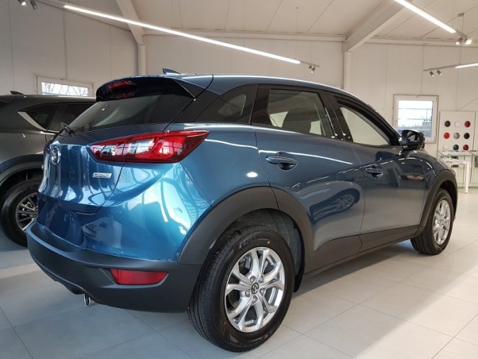 Mazda CX-3, Skyactiv-G121, barva modrá