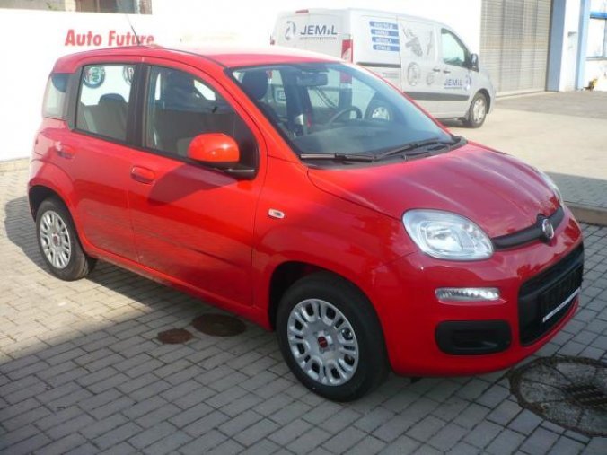 Fiat Panda, 1.0 70k, barva červená