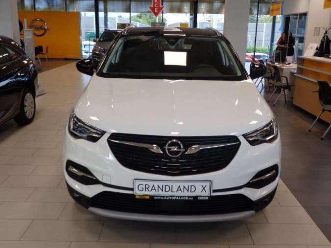 Opel Grandland X, Ultimate 1.6 Turbo 133kW AT8, barva bílá