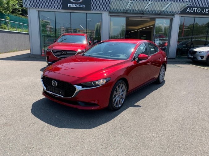 Mazda 3, 2.0 G122, barva červená