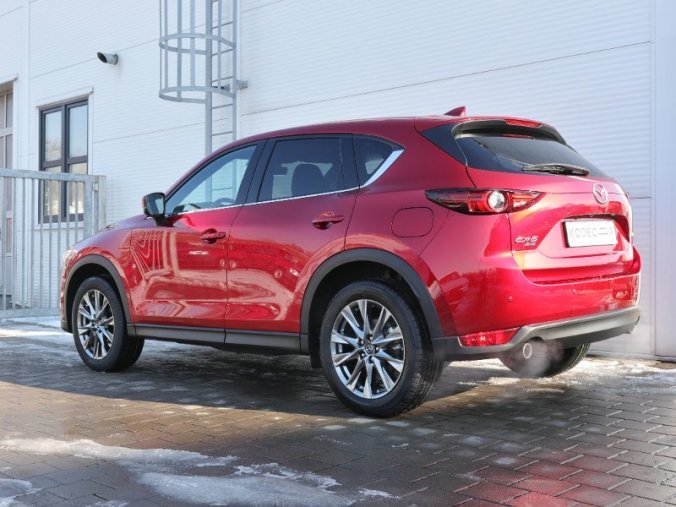 Mazda CX-5, 2,5 Skyactiv-G 143kW/194k, barva červená