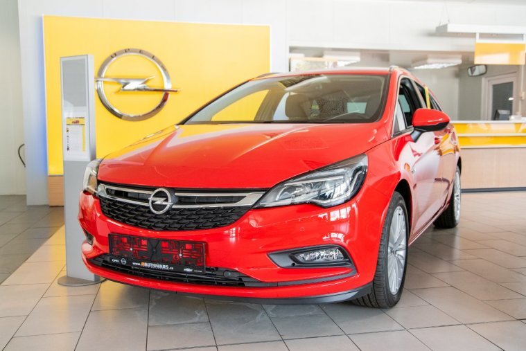 Opel Astra, K ST Smile 1.6 CDTi 81kW MT6, barva červená