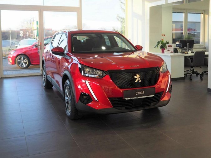 Peugeot 2008, ACTIVE PACK 1.2 130k EAT8, barva červená