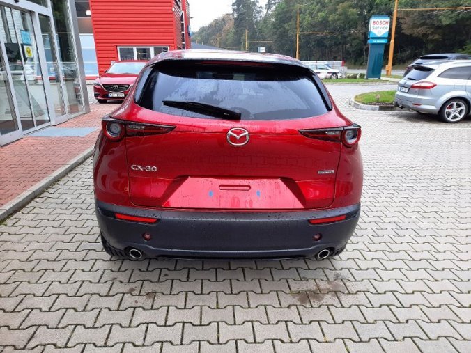 Mazda CX-30, SKYACTIV-G, barva červená