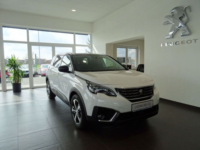 Peugeot 5008, ACTIVE 1.2 130k MAN6, barva bílá