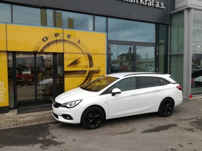 Opel Astra, ST Elegance 1.2T 96kW MT6, barva bílá