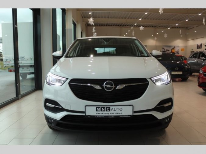 Opel Grandland X, SMILE 1.2 Turbo 96kW, barva bílá