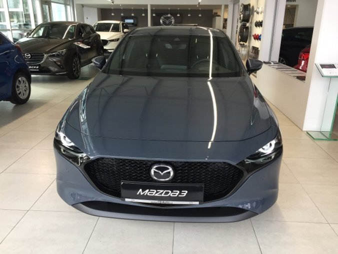 Mazda 3, Skyactiv 2,0i 90kW 122k, barva šedá