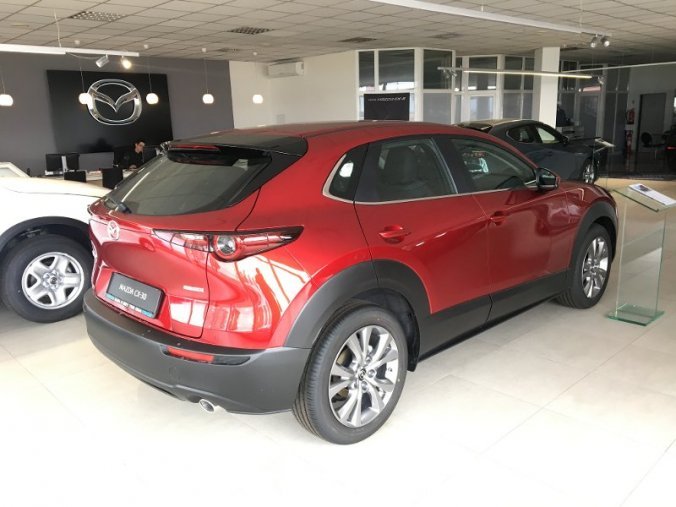 Mazda CX-30, G122, barva červená