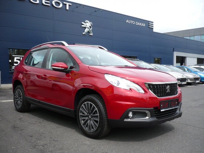 Peugeot 2008, ACTIVE 1.2 PureTech 82k Paket CITY, barva červená