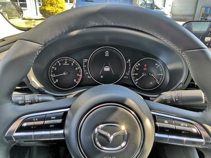 Mazda 3, 2,0 Sky-X 132kW/180k, barva šedá