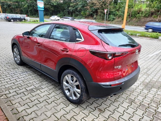 Mazda CX-30, SKYACTIV-G, barva červená