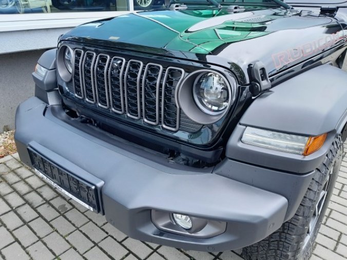 Jeep Wrangler, Unlimited 2,0T  Rubicon ČR, barva černá