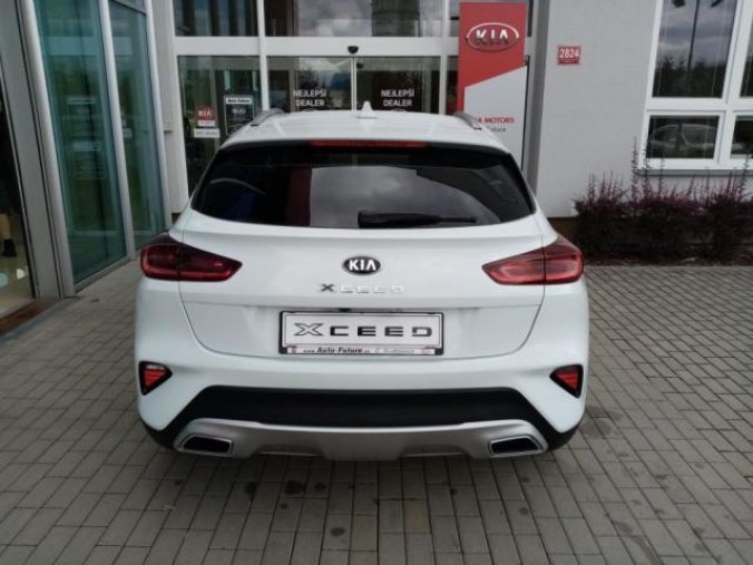 Kia XCeed, 1,4 T-GDi  TOP 7DCT, barva bílá