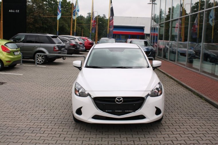 Mazda 2, SKYACTIV-G, barva bílá