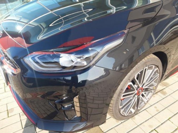 Kia ProCeed, 1,6T-GDI GT 7DCT, barva šedá