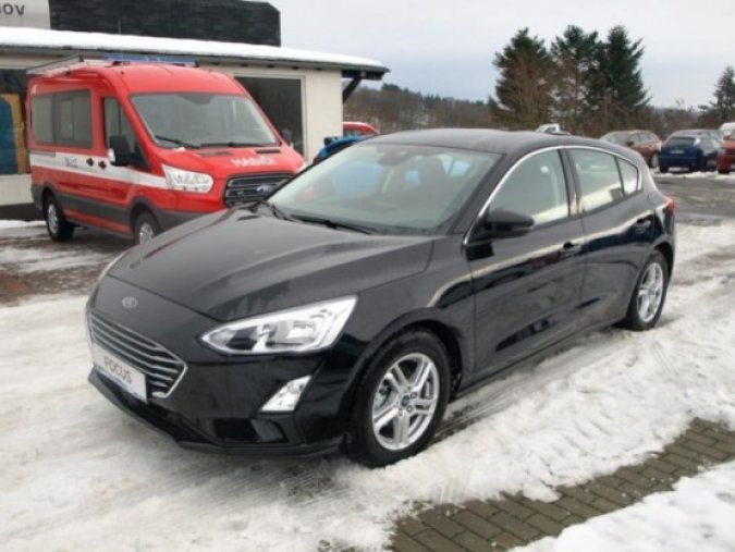 Ford Focus, 1.0 EcoBoost, barva černá