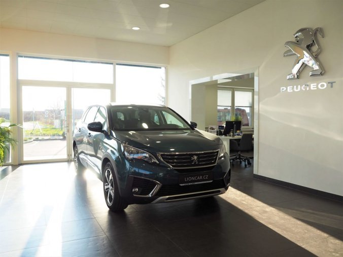 Peugeot 5008, ALLURE 1.2 PureTech 130k, barva zelená