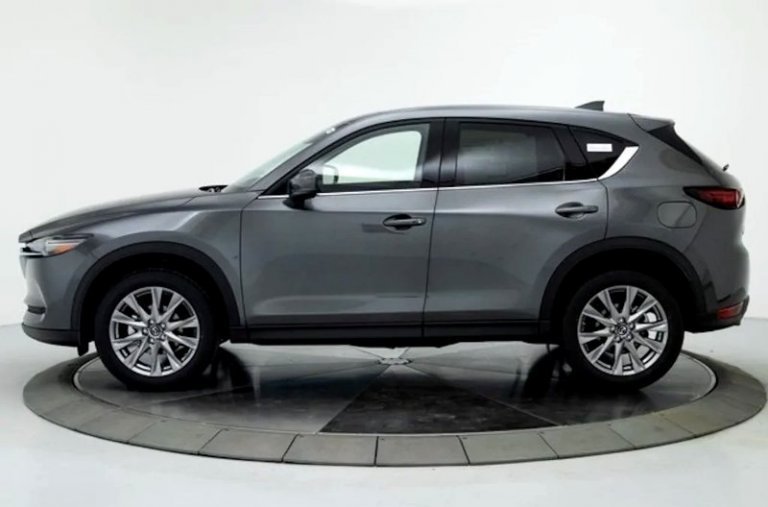 Mazda CX-5, 121kW (165k), barva šedá