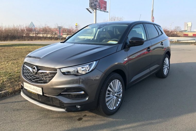 Opel Grandland X, 1.2 T SMILE MT6, barva šedá