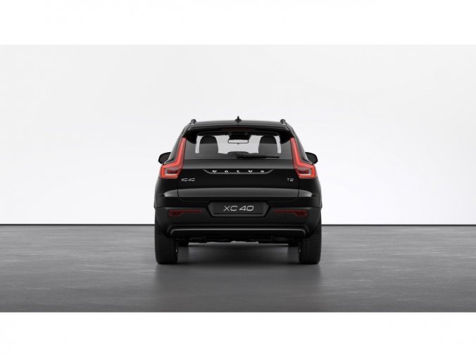 Volvo XC40, SUV, Momentum Core T2 FWD, barva černá