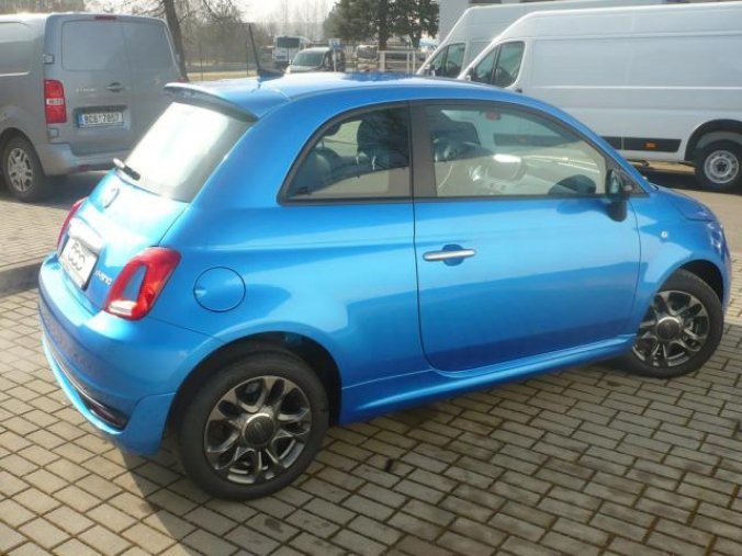 Fiat 500, 1.0 BSG 70k Connect, barva modrá