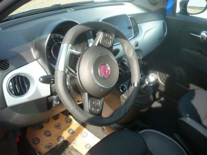 Fiat 500, 1.0 BSG 70k Connect, barva modrá